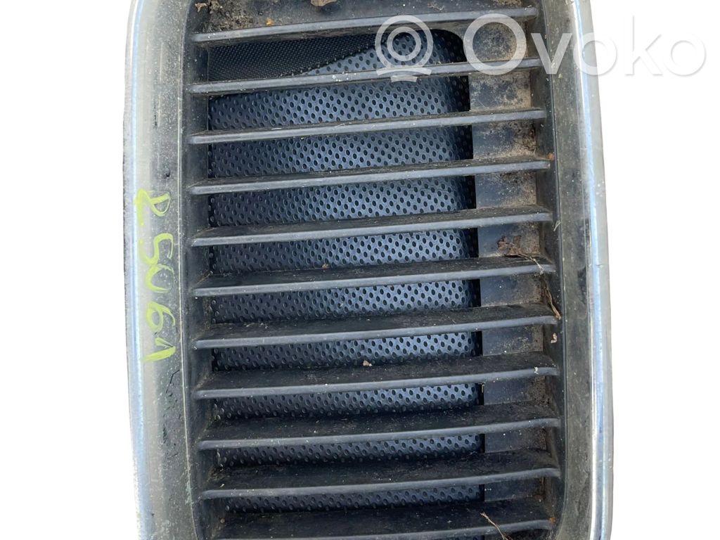 BMW 3 E36 Front bumper upper radiator grill 
