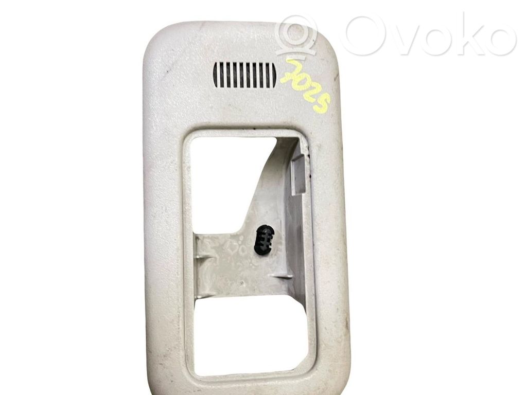 Peugeot 107 Luz del asiento delantero 