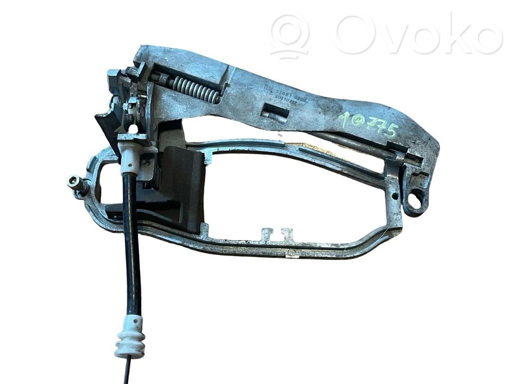Front door interior handle   376819103
