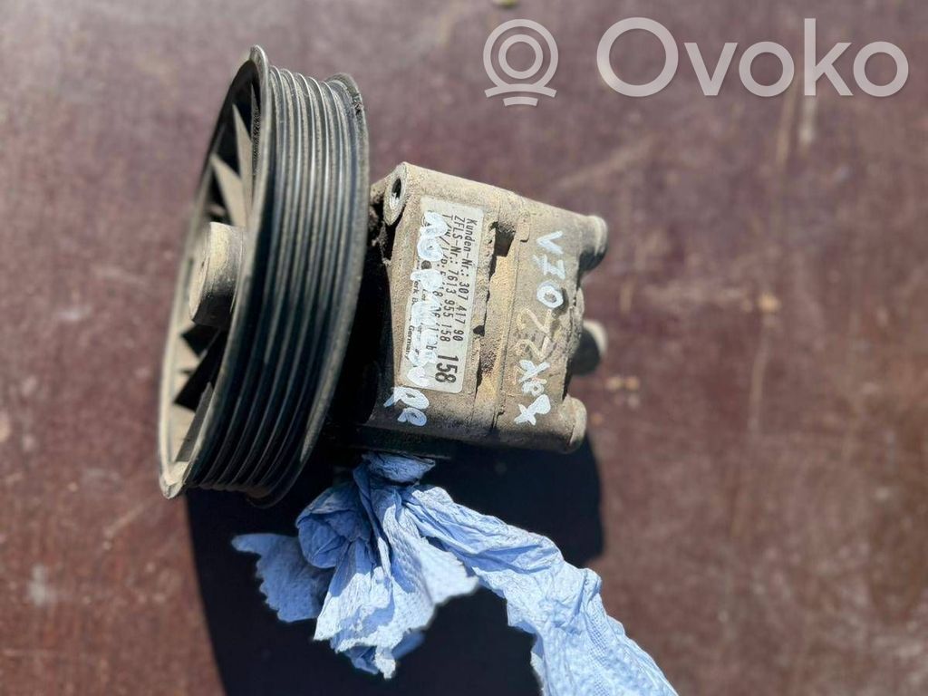 Volvo V70 Ohjaustehostimen pumppu 