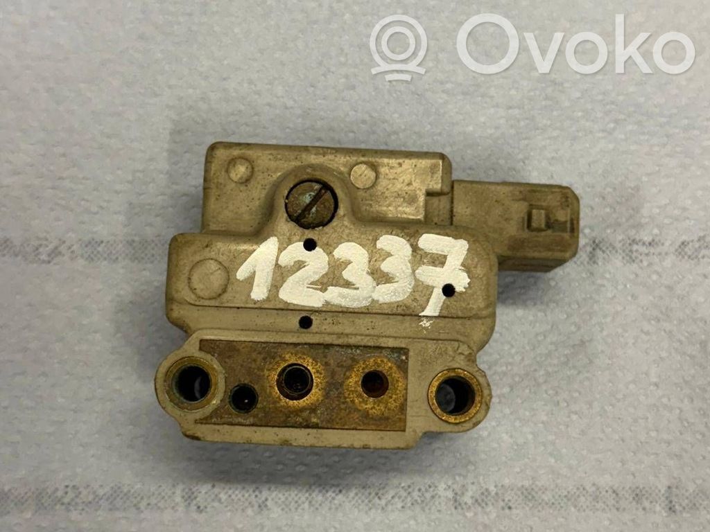 Audi 100 200 5000 C3 Regulator ciśnienia paliwa 