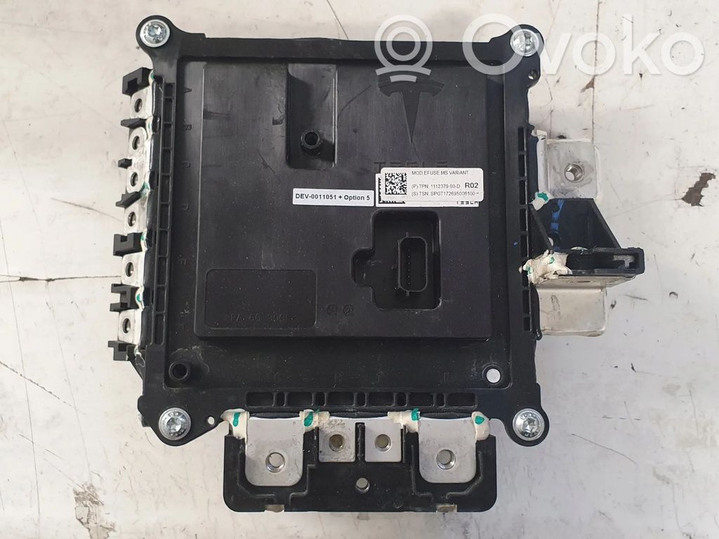 Tesla Model S Distronic sensor radar 