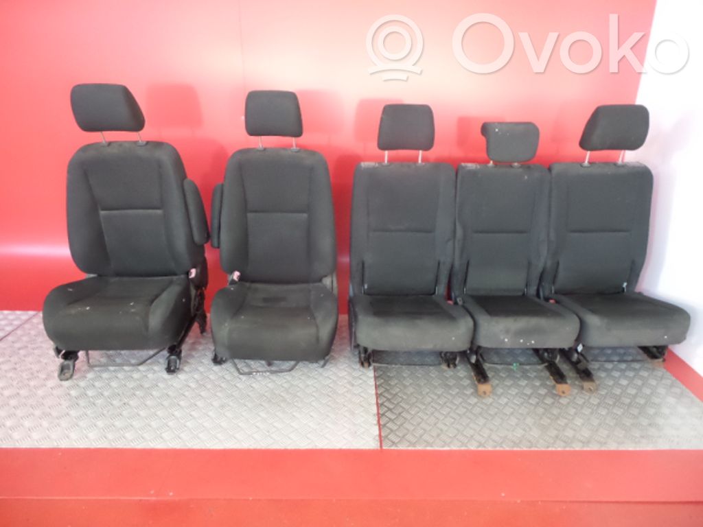 Toyota Corolla E120 E130 Sėdynių komplektas 