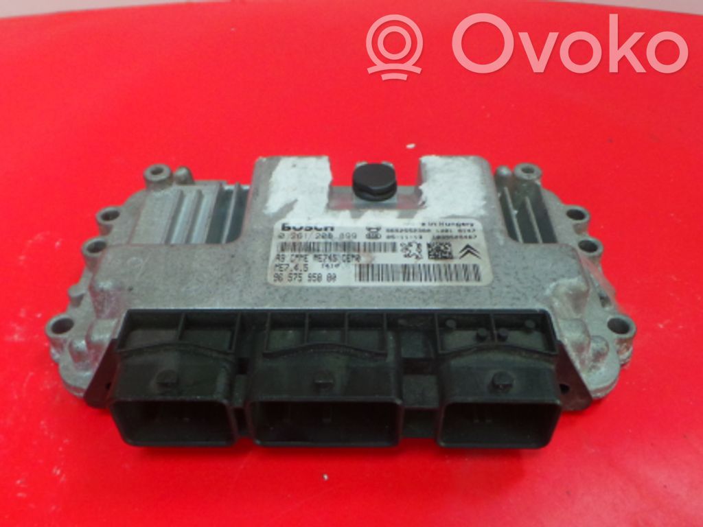 Engine control unit/module   07,261,766,899,9657595880,BOSCH