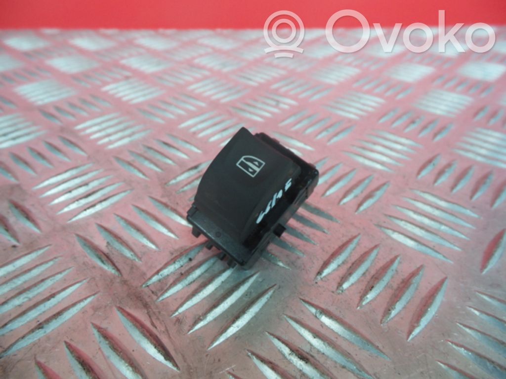 Electric window control switch   254010003R,E30176