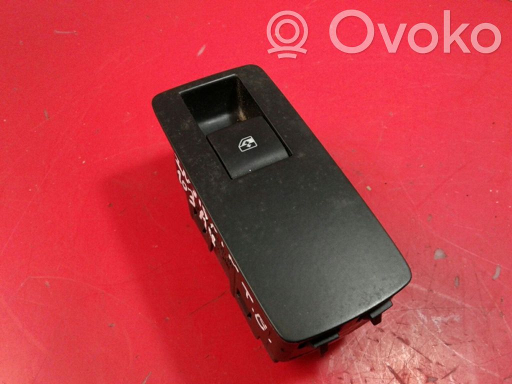 Electric window control switch   13301888