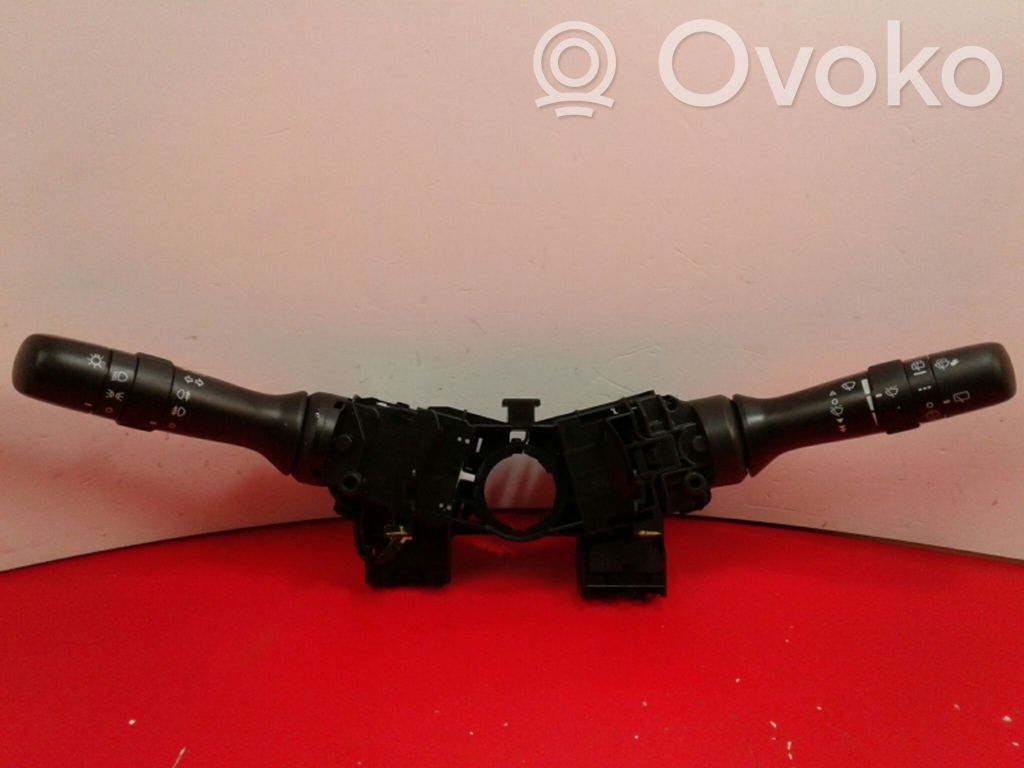 Toyota Auris 150 Interruptor/palanca de limpiador de luz de giro 