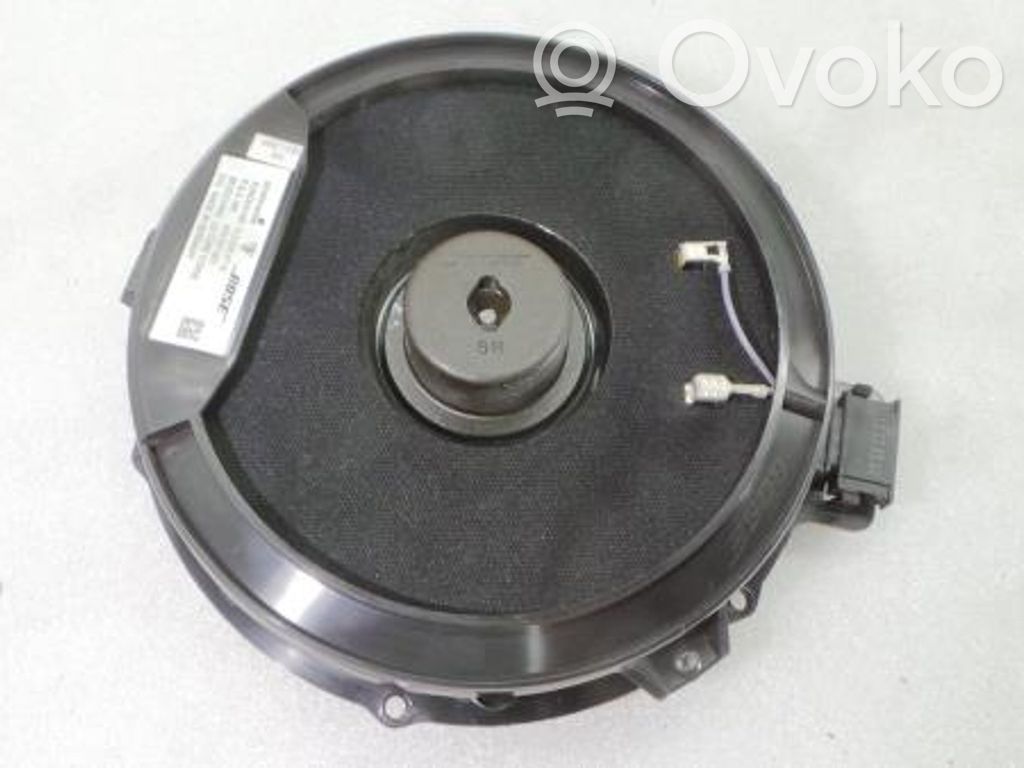 Porsche Cayenne (9PA) Garsiakalbis panelėje 