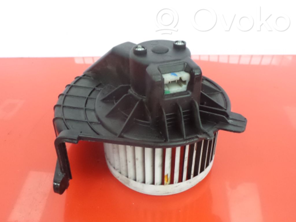 Mazā radiatora ventilators   173830100,DENSO