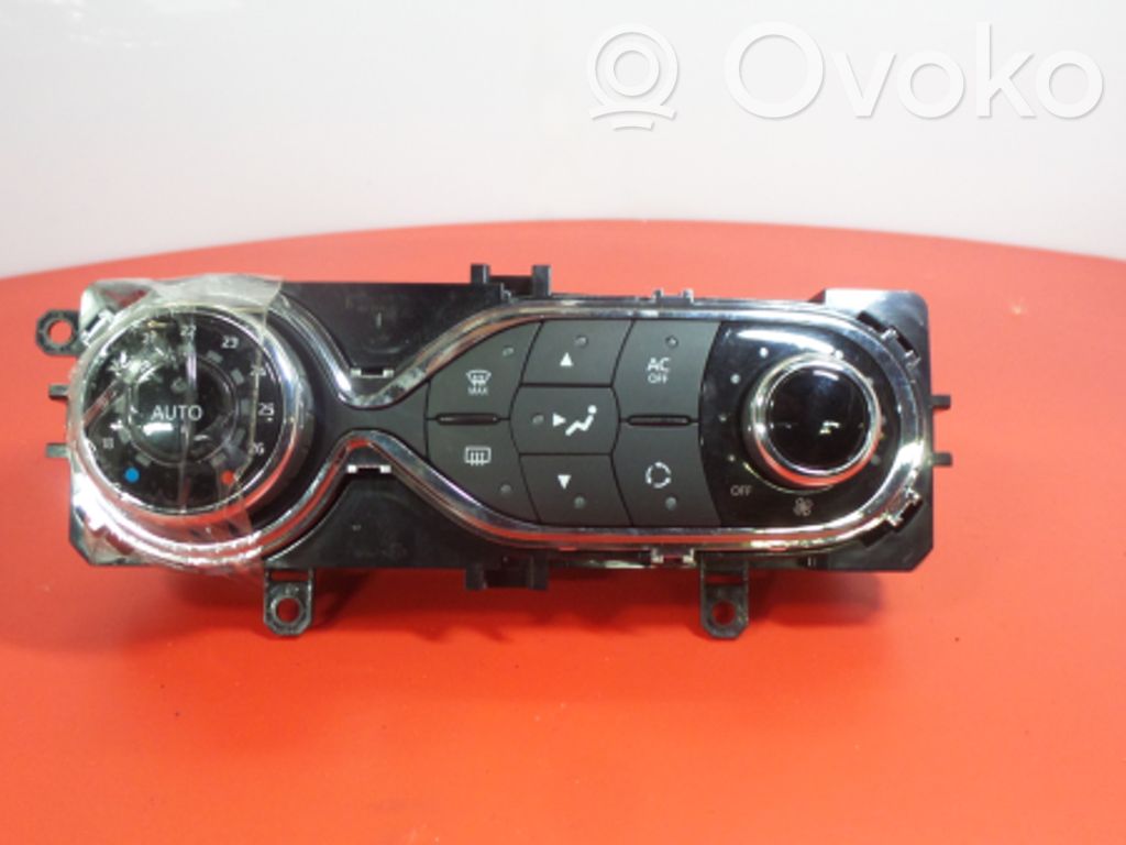 Renault Clio IV Climate control unit 