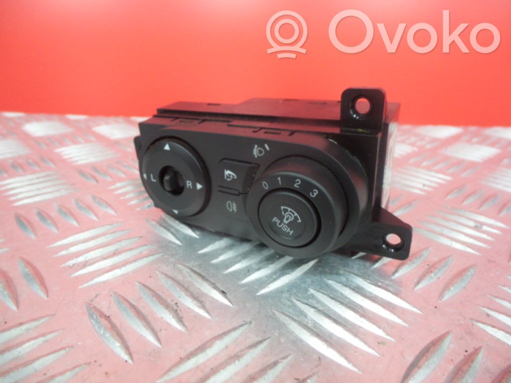 Light switch   8G23
