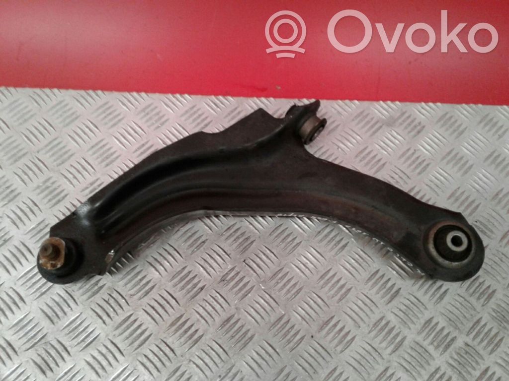 Renault Clio IV Wahacz przedni 