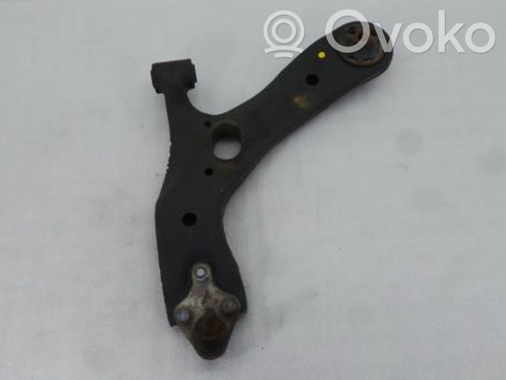 Toyota Verso Querlenker vorne 