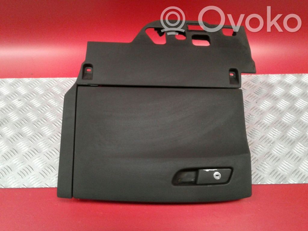 Audi RS4 B9 Glove box 