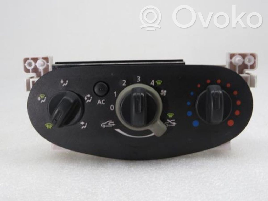 Dacia Sandero Climate control unit 