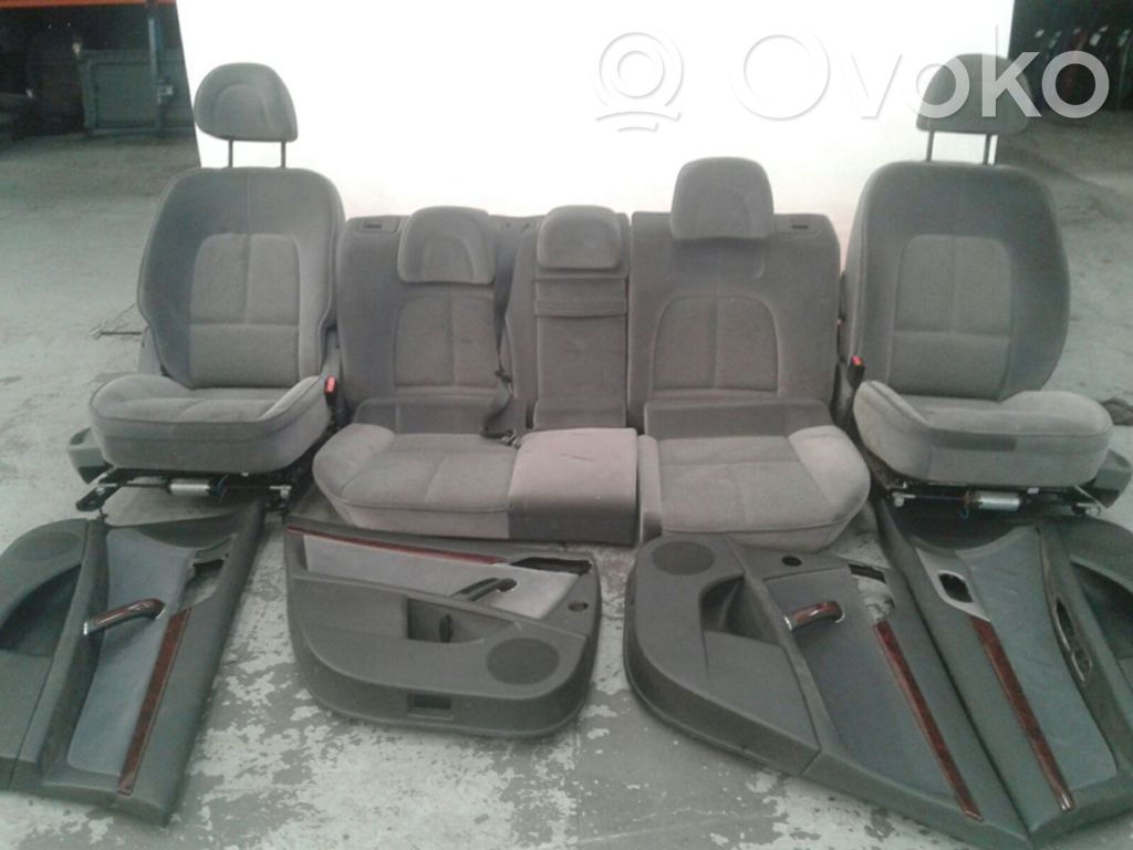 Peugeot 407 Sėdynių komplektas 