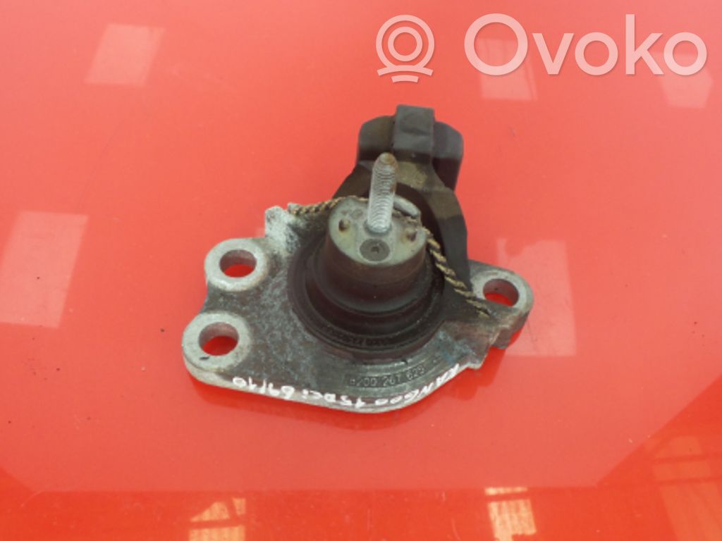 Renault Kangoo I Engine mount bracket 