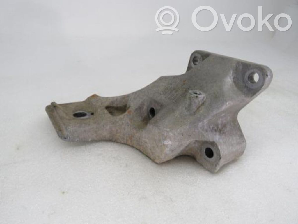 Engine mount bracket   KKU500590,4H226037AA,C9A2A