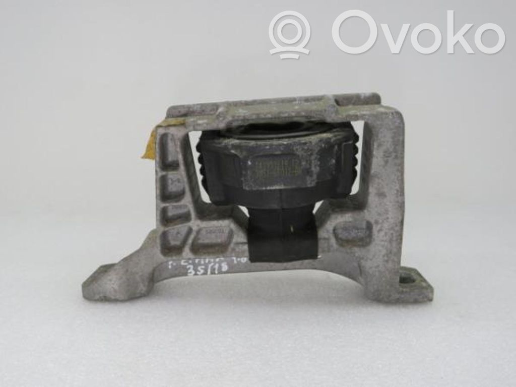 Dzinēja spilvens   3M516F012BK