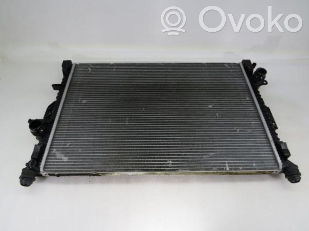 Volvo V60 Aušinimo skysčio radiatorius 