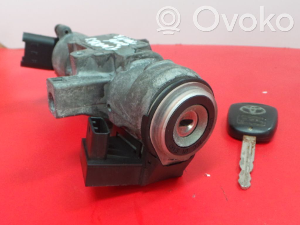 Toyota Avensis T250 Ignition lock 