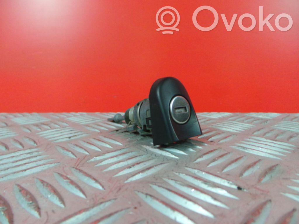 Volkswagen Caddy Front door exterior handle 