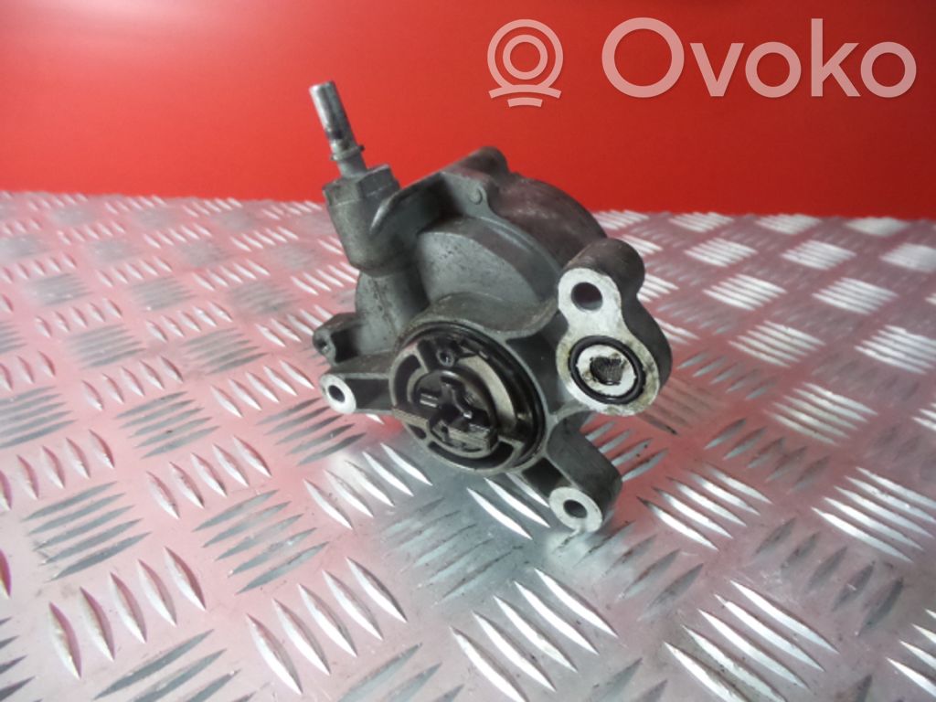 Peugeot 407 Vacuum pump 