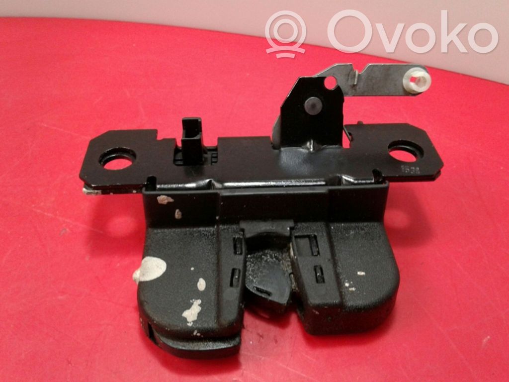 Volkswagen Caddy Tailgate exterior lock 
