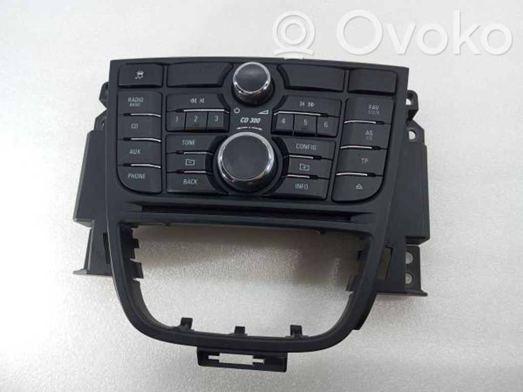 Opel Astra J Panel / Radioodtwarzacz CD/DVD/GPS 
