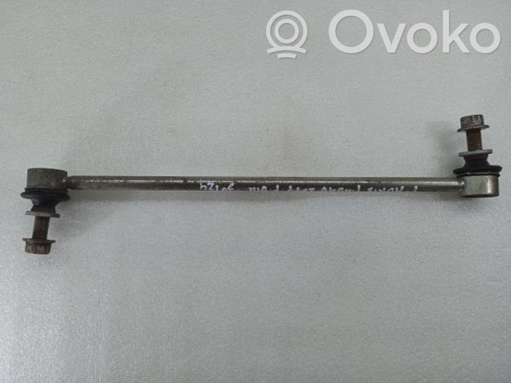Toyota Auris E180 Articulación de barra estabilizadora delantera 