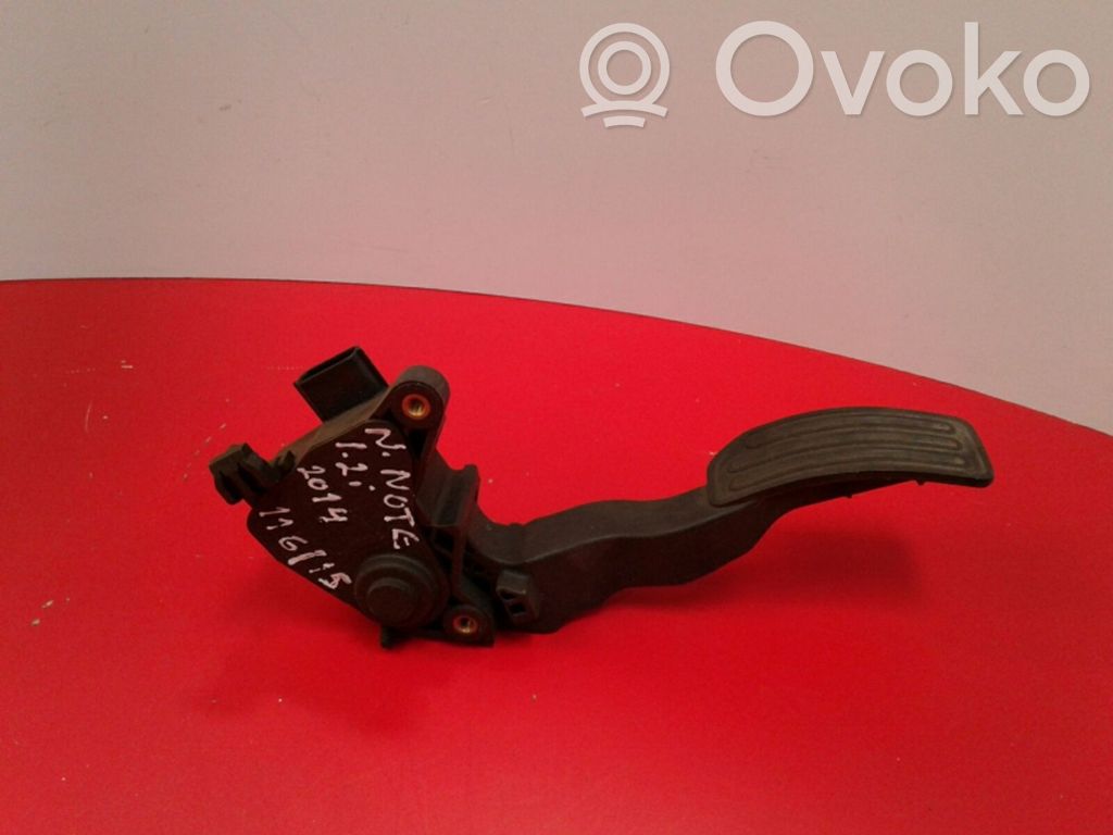 Accelerator throttle pedal   18002,1HM0B