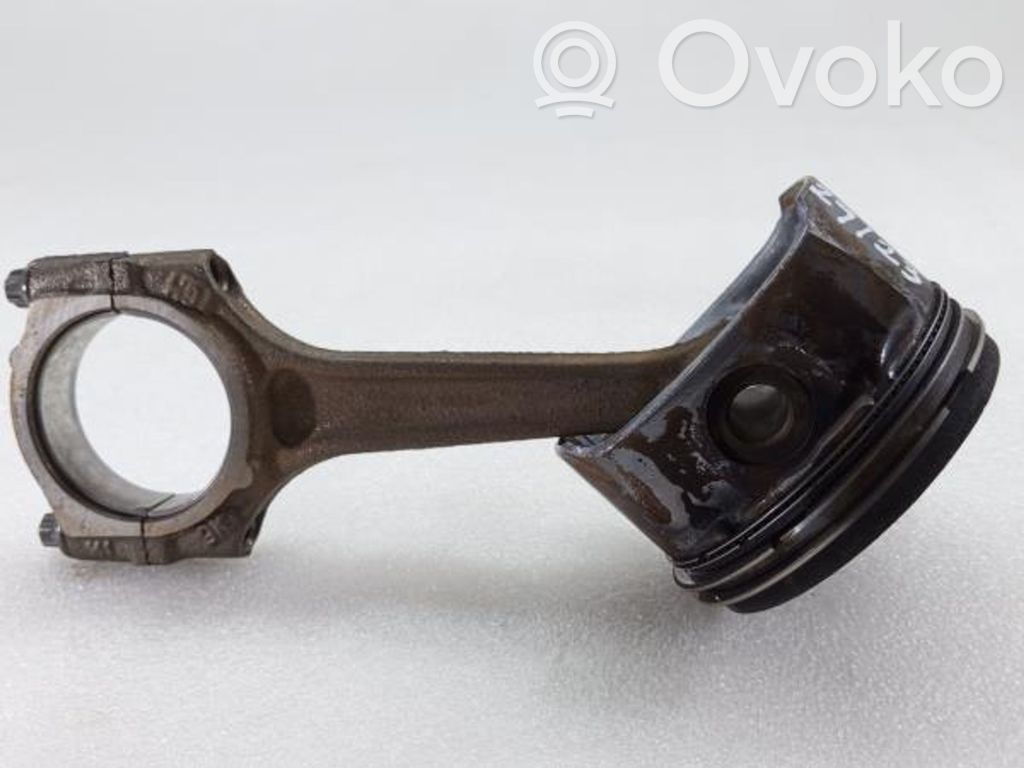 Opel Corsa E Tłok 