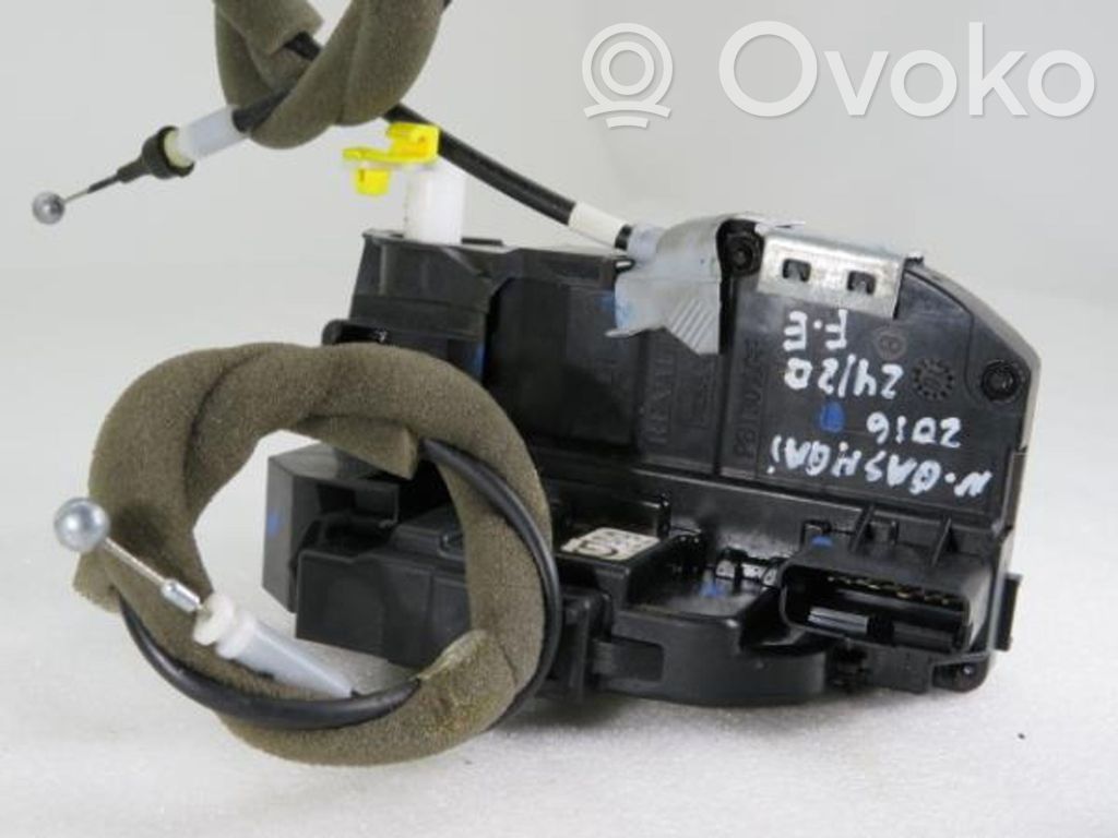 Nissan Qashqai Priekšpusē slēdzene 