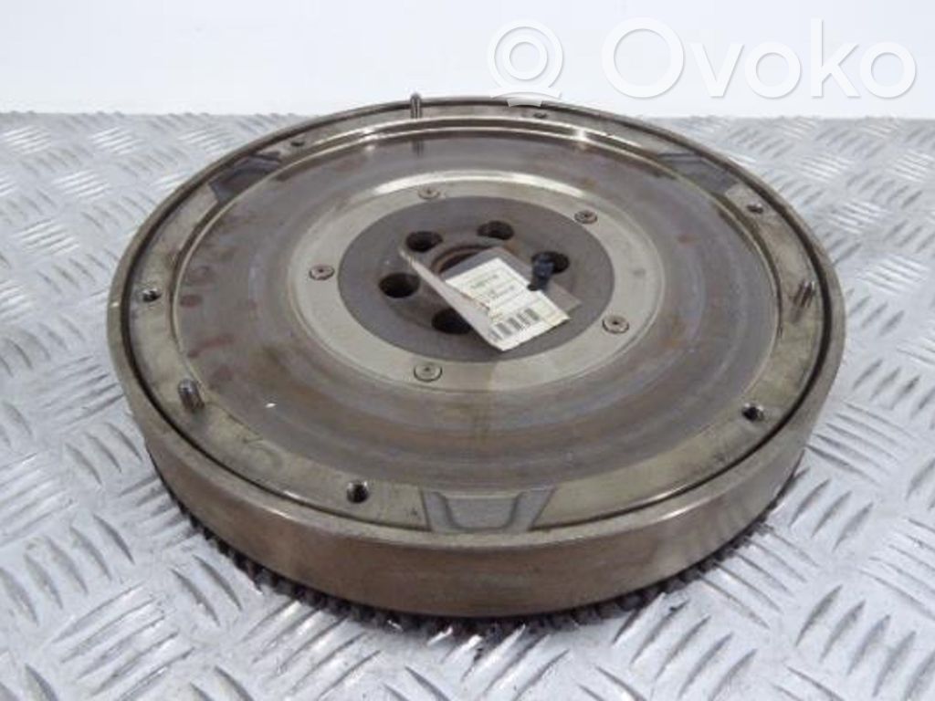 Vauhtipyörä   BG916477CA,A014001300,VOLANTEBIMASSA