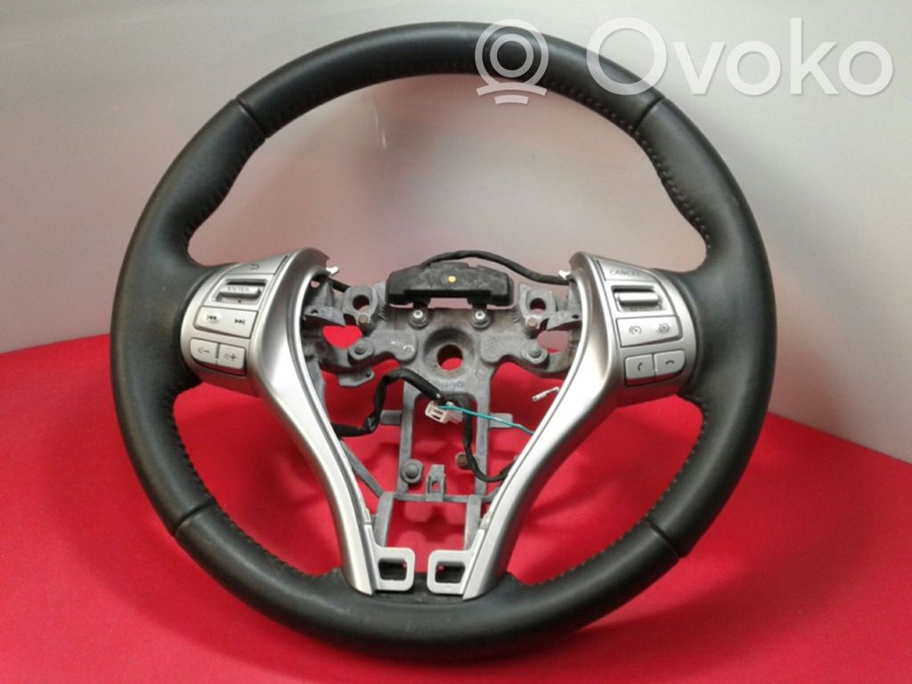 Nissan Qashqai Steering wheel 