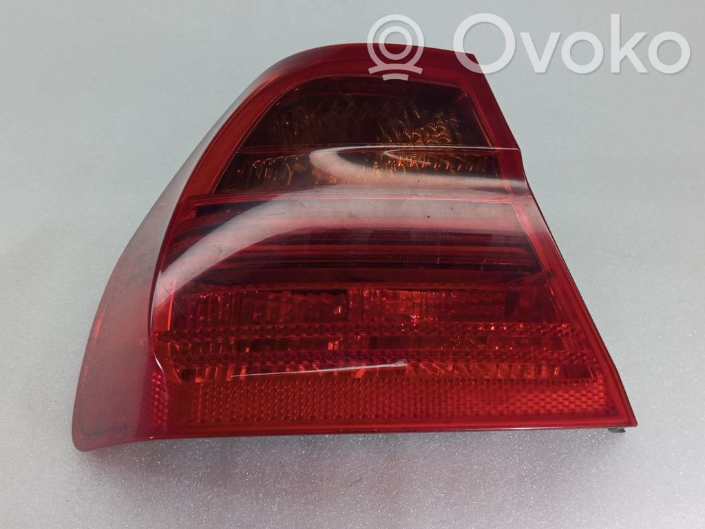 Takaluukun takavalot   BMW6937457,1090028