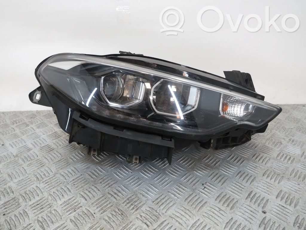 Scheinwerfer   52094989,01057099900010