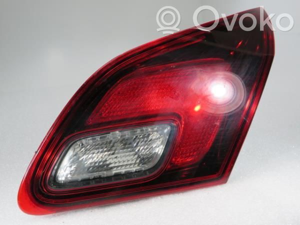 Opel Astra J Lampă spate în capacul portbagajului 