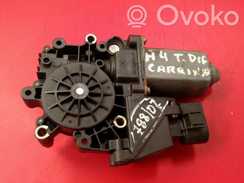 Audi A4 S4 B5 8D Takaoven ikkunan nostomoottori 