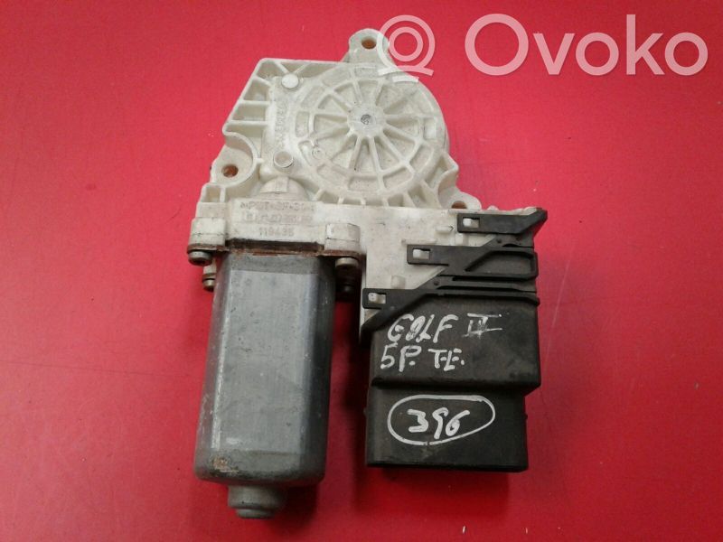 Volkswagen Golf IV Rear door window regulator motor 