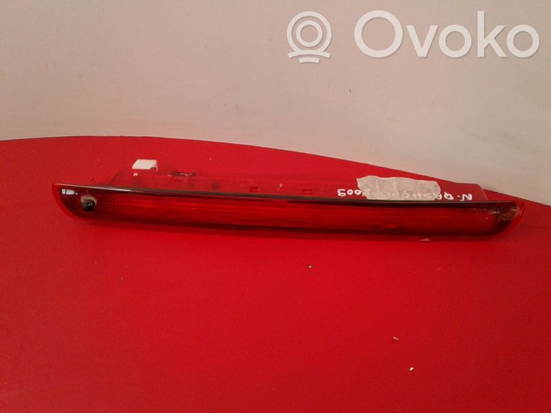 Nissan Qashqai+2 Third/center stoplight 