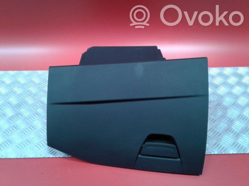 Boite à gants   BM51,A06044,AHW