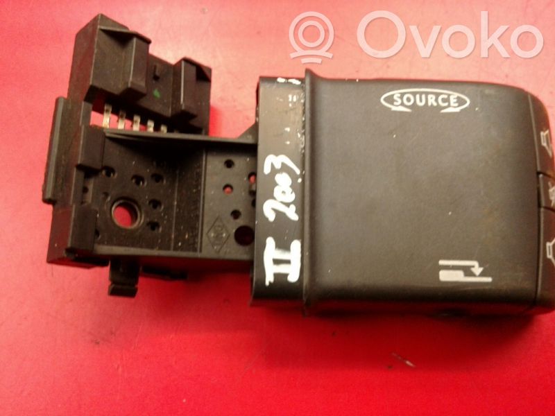 Multifunctional control switch/knob   8200103769,MULTIFUNCOES