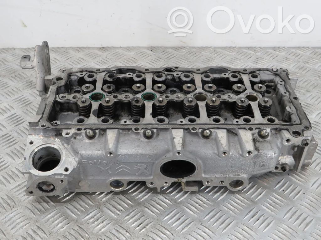 Galvutė   9820580980,1623158880,2189140,2368493,3556972,908494,95529964,JX6Q6C032AA,JX6Q6C032AB,SU0001A7821,SU001A7821