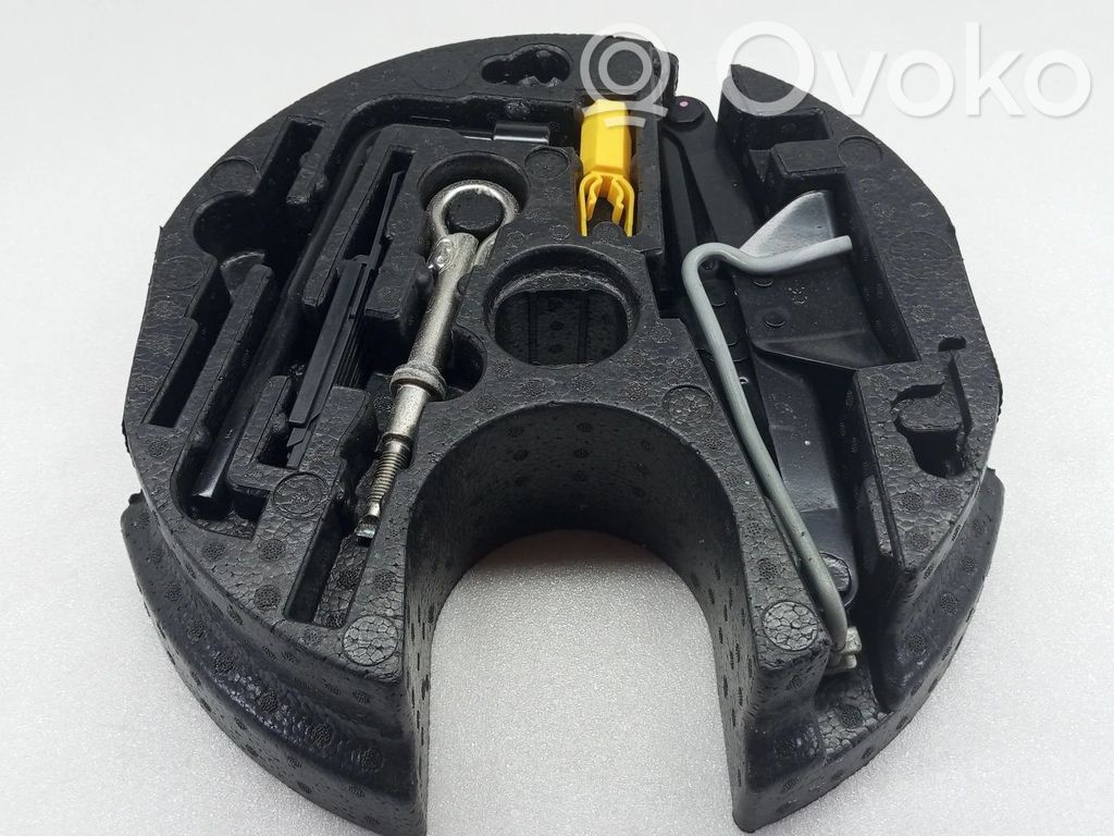 Tool set   9676717380