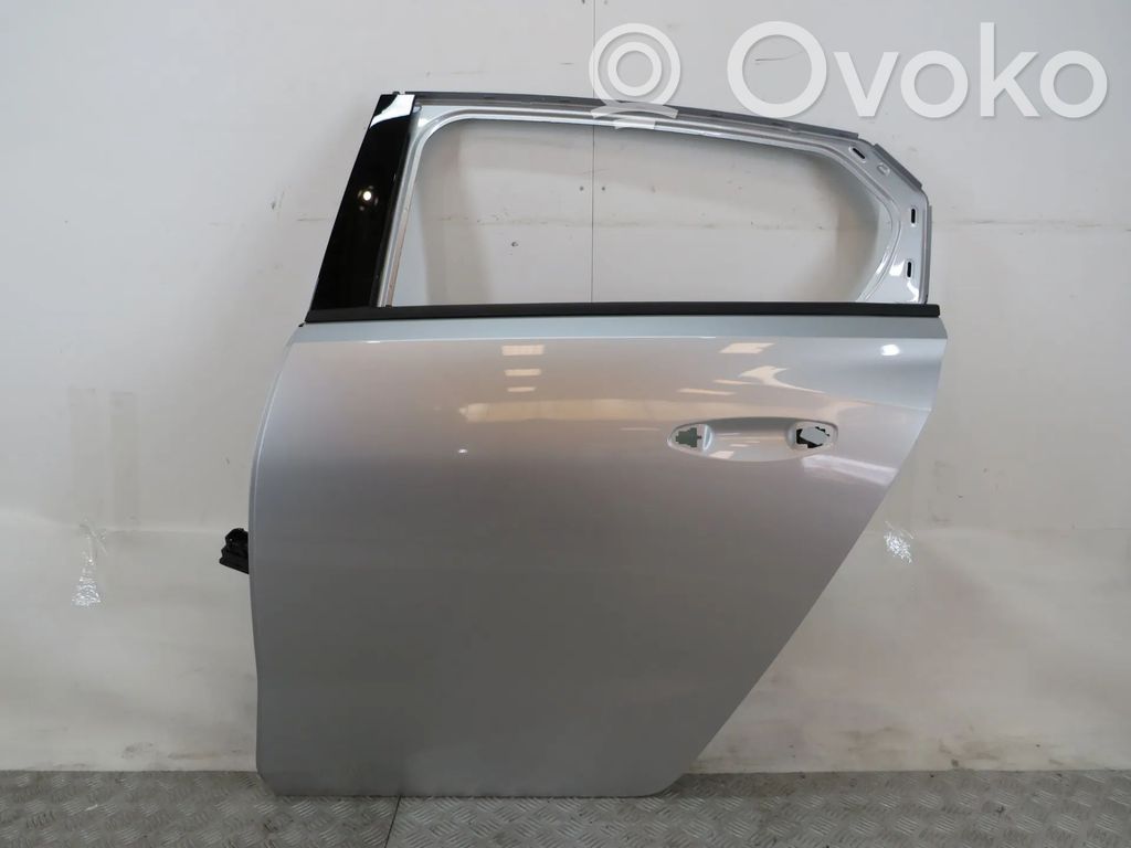 Opel Astra L Puerta trasera 