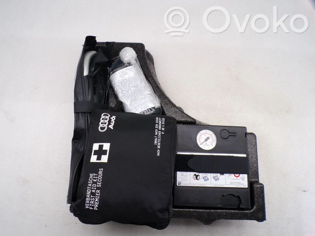 Kit d’outils   8Y4012109G