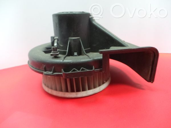 Volkswagen Polo IV 9N3 Wentylator nawiewu / Dmuchawa 
