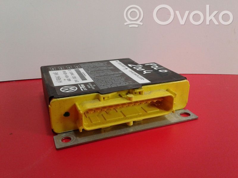 Volkswagen Polo IV 9N3 Oro pagalvių valdymo blokas 