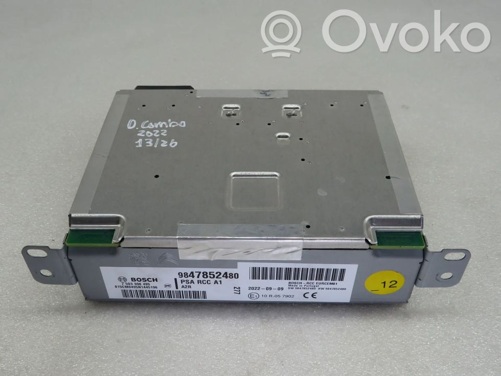 Panel / Radioodtwarzacz CD/DVD/GPS   1690236680,10R057902,7503900495,9847852480